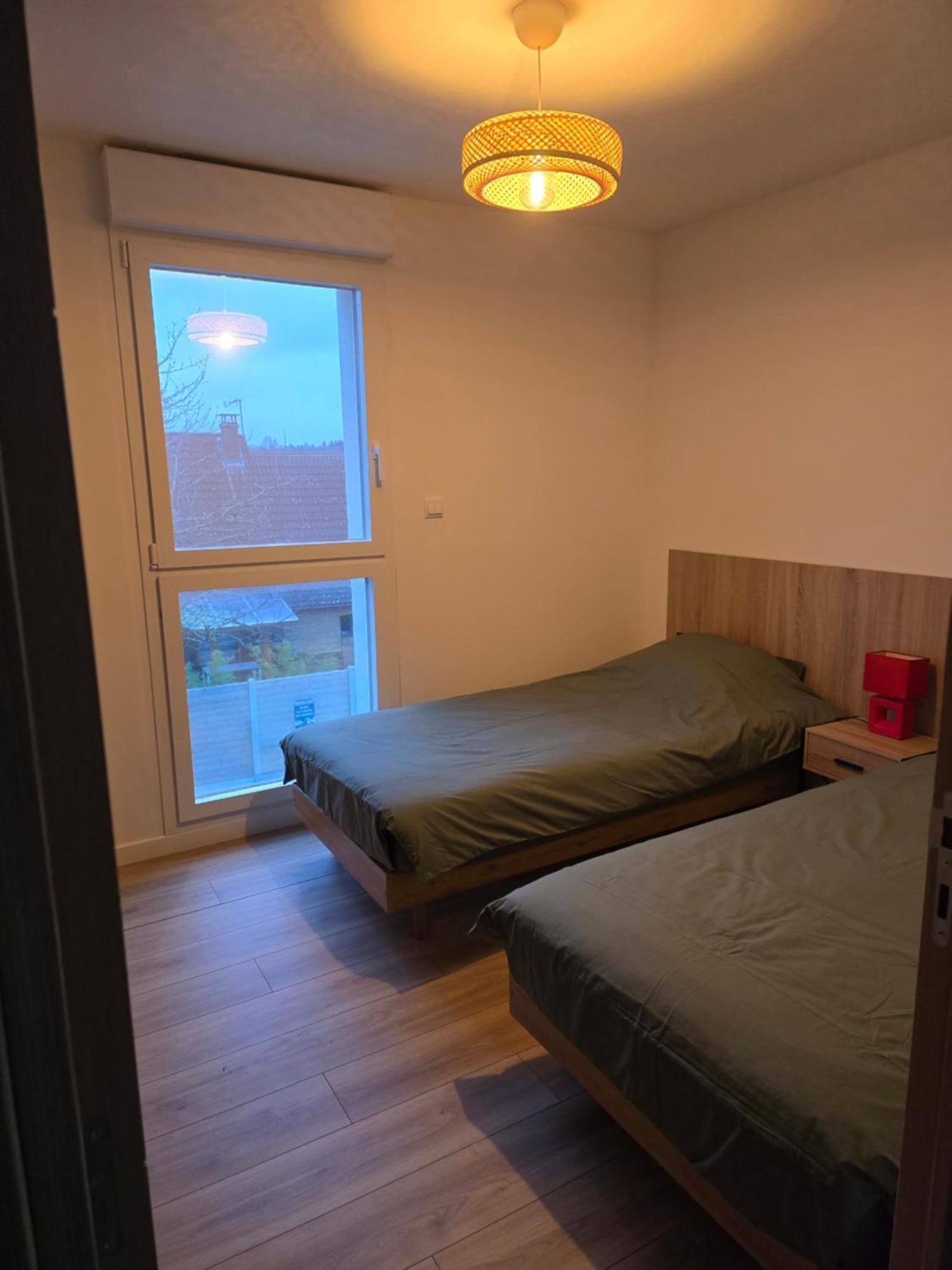 Appartement Cosy Pres De Sceneo Et Auchan Au Dessus Du Fleuriste Bellafleur Longuenesse Экстерьер фото