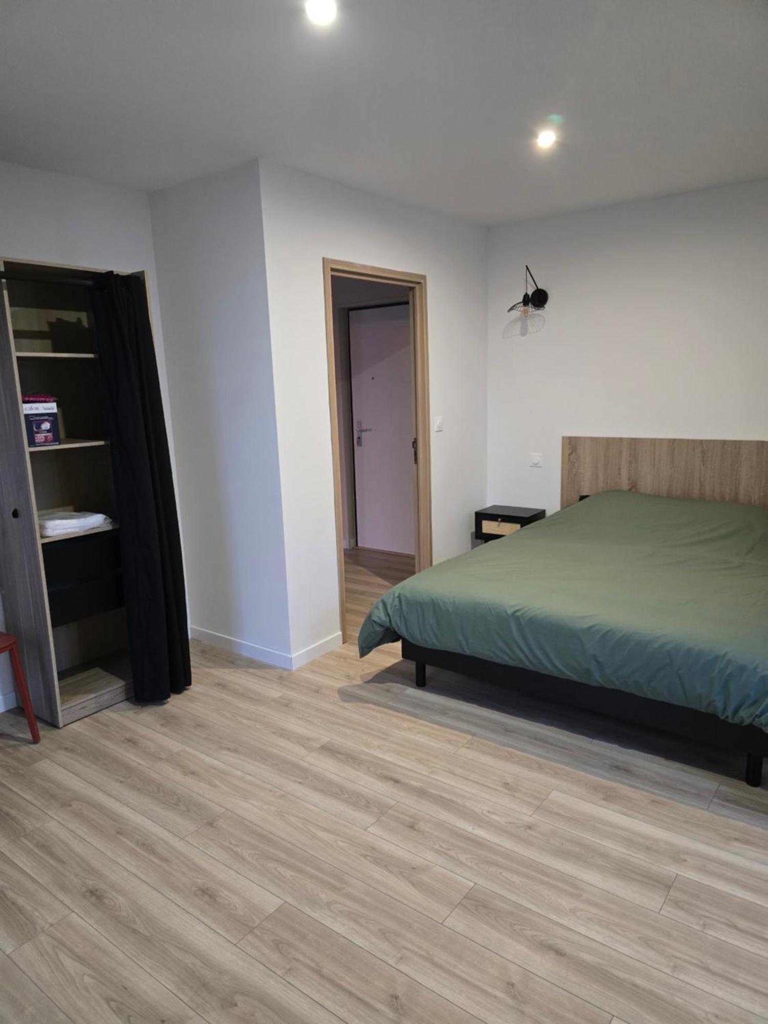 Appartement Cosy Pres De Sceneo Et Auchan Au Dessus Du Fleuriste Bellafleur Longuenesse Экстерьер фото