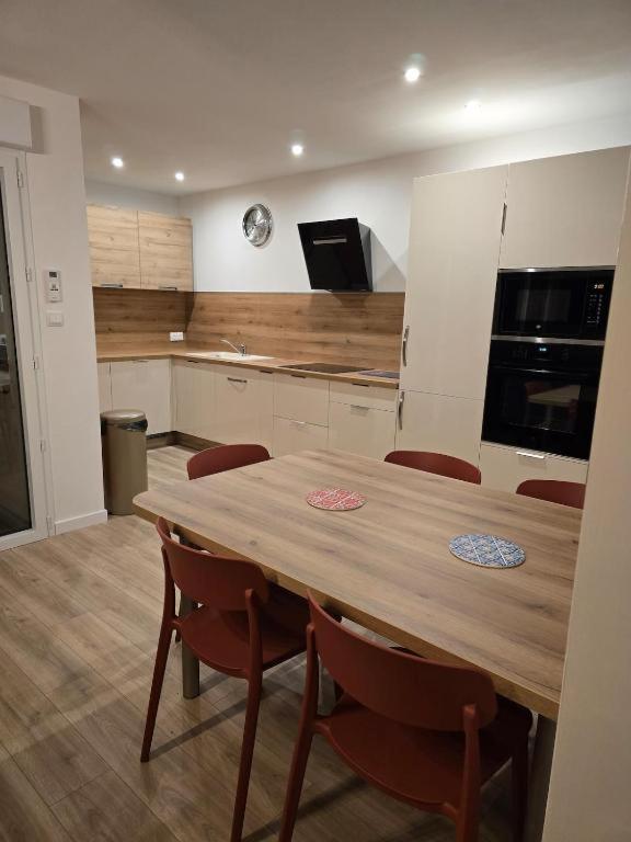 Appartement Cosy Pres De Sceneo Et Auchan Au Dessus Du Fleuriste Bellafleur Longuenesse Экстерьер фото